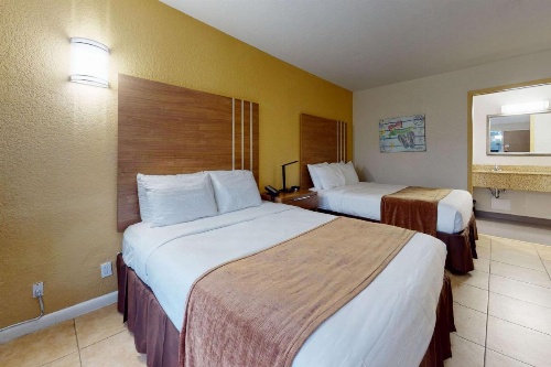 Rodeway Inn & Suites Fort Lauderdale Airport & Cruise Port image 23