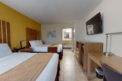 Rodeway Inn & Suites Fort Lauderdale Airport & Cruise Port image 24