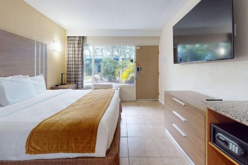 Rodeway Inn & Suites Fort Lauderdale Airport & Cruise Port image 35